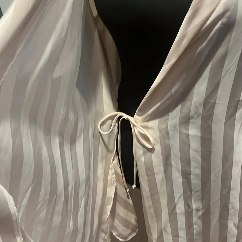 Christian Dior House Robe - Picture 6 of 12